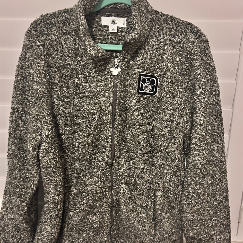 EUC- Disney Large Zipper Fleece Black and White